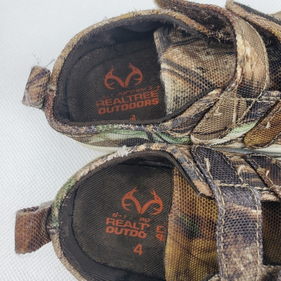 Realtree Camoflauge Toddler Shoes Size 4 - Picture 7 of 8